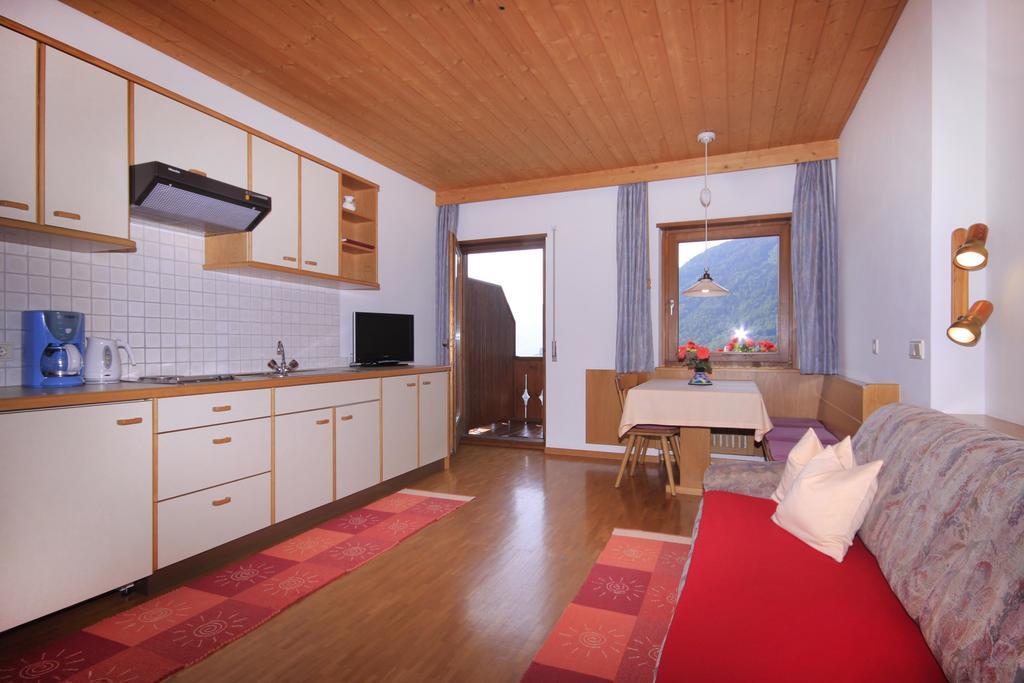 Apartments Gasserhof Lagundo Quarto foto
